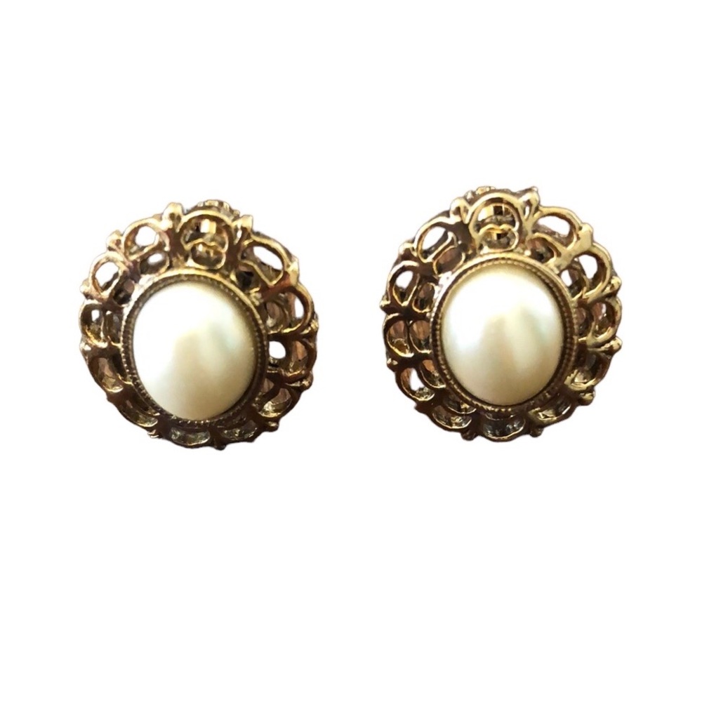 Gold Tone Filigree Pearl Clip On Vintage Earrings